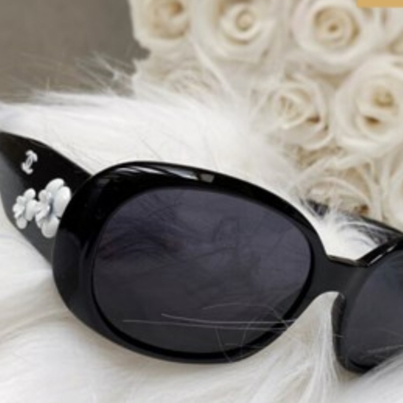 $1000 Auth Chanel acetate Camilla sunglasses - Picture 2 of 5